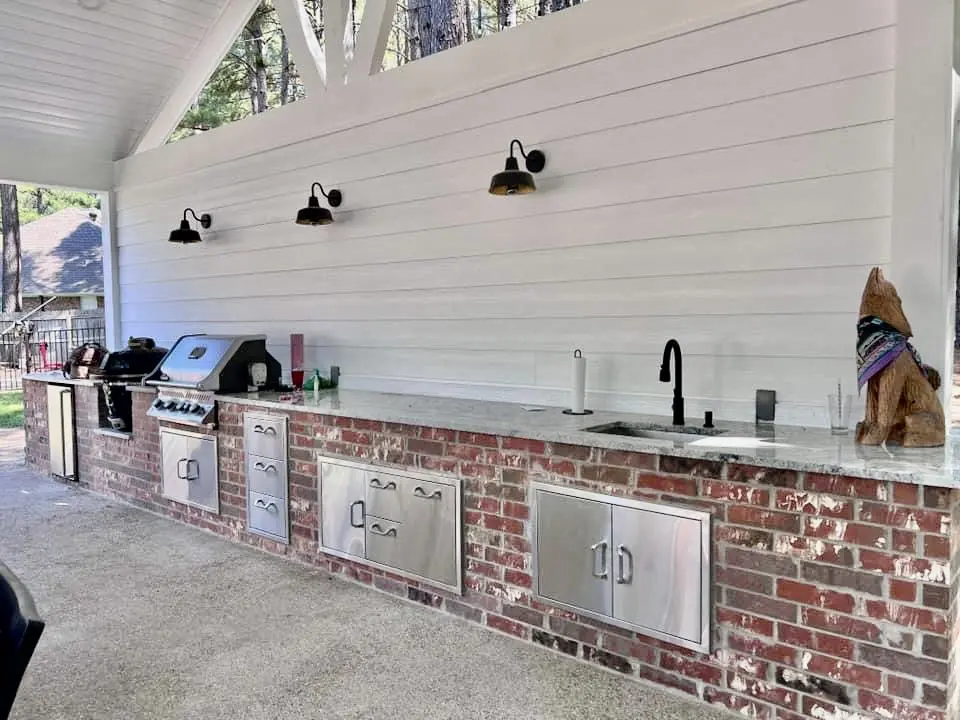Outdoor kitchen with grill and countertop